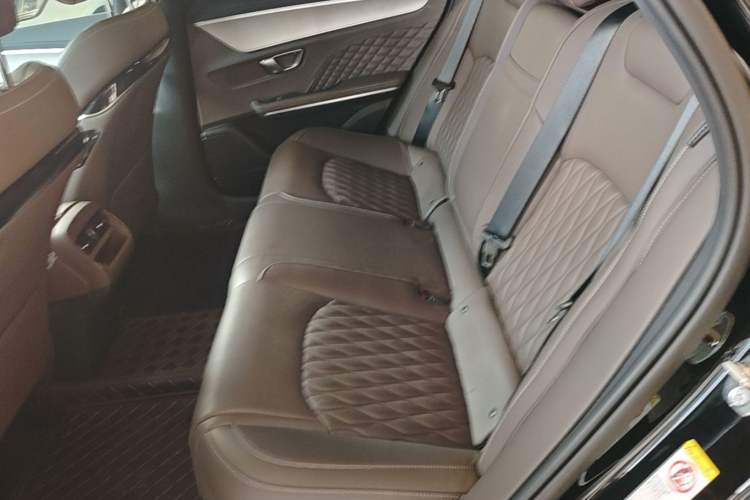 Used BYD Han 2024 DM-i Glory Edition 121KM Elite Model Left Rear Seat