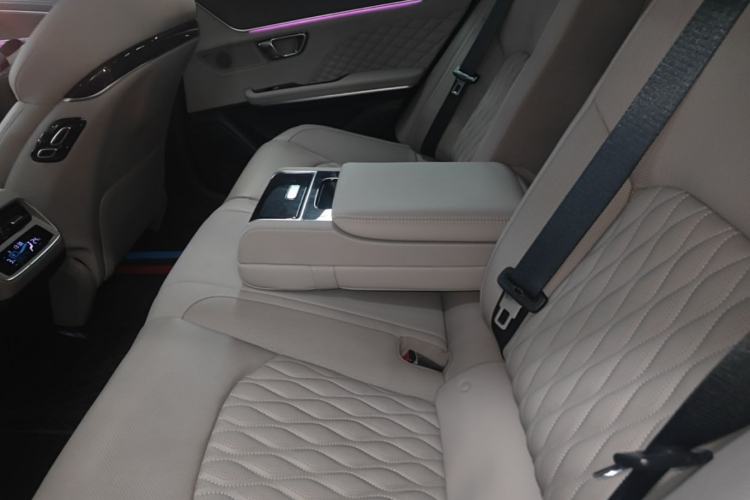 Used BYD Han 2024 DM-i Glory Edition 200KM Flagship Model Left Rear Seat