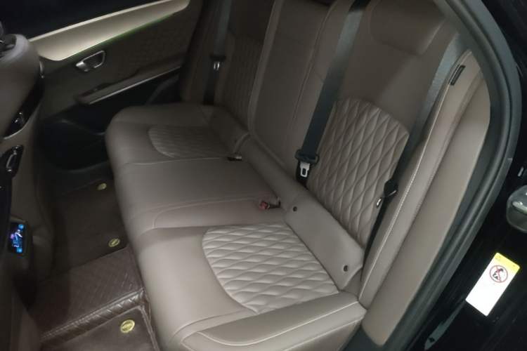 Used BYD Han 2024 DM-i Glory Edition 121KM Prestige Model Left Rear Seat