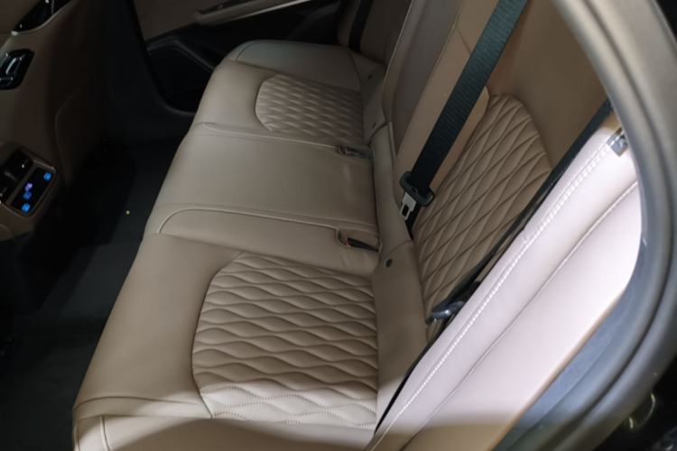 Used BYD Han 2024 EV Glory Edition 506KM Front-Wheel-Drive Premium Model Left Rear Seat