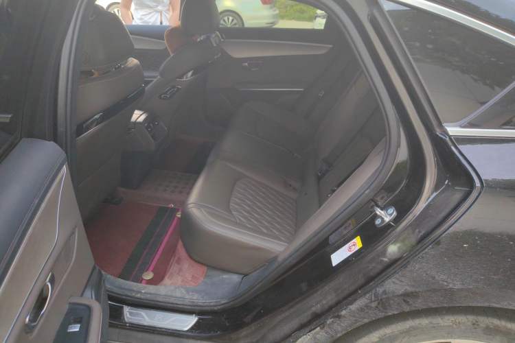 Used BYD Han 2024 DM-i Glory Edition 121KM Prestige Model Left Rear Seat