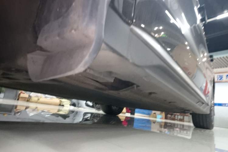 Used BYD Han 2024 EV Glory Edition 506KM Front-Wheel-Drive Premium Model Left Side Sill