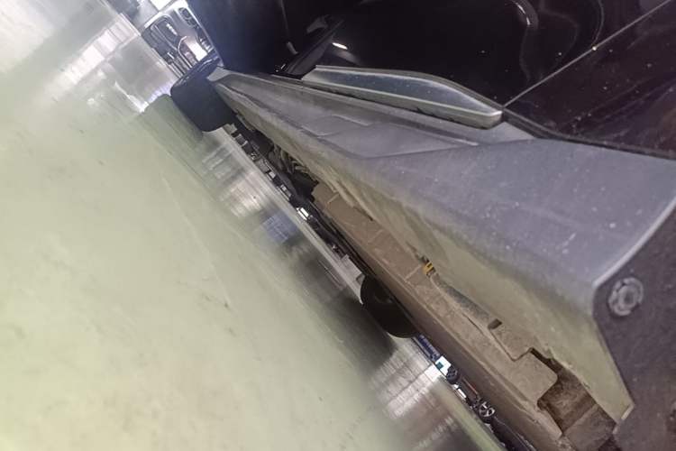Used BYD Han 2024 DM-i Glory Edition 121KM Elite Model Left Side Sill