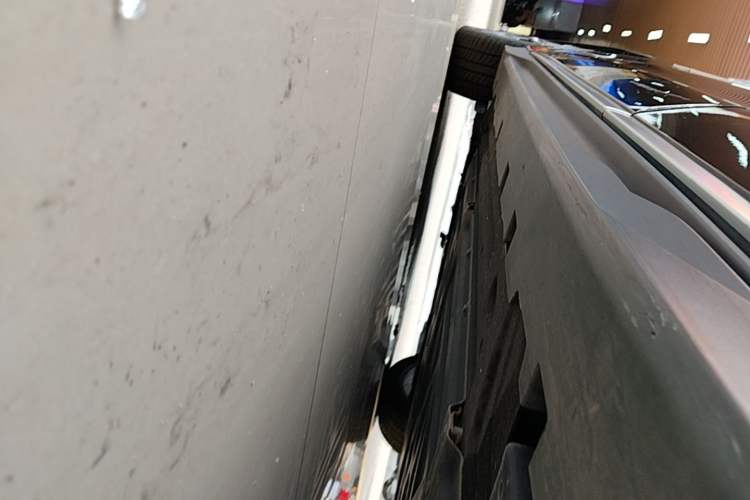 Used BYD Han 2024 EV Glory Edition 605KM Front-Wheel-Drive Premium Model Left Side Sill