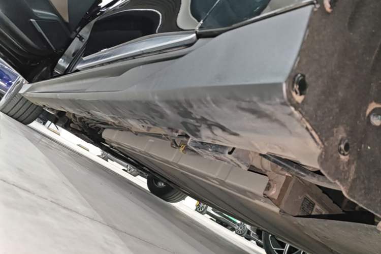 Used BYD Han 2024 DM-i Glory Edition 121KM Prestige Model Left Side Sill