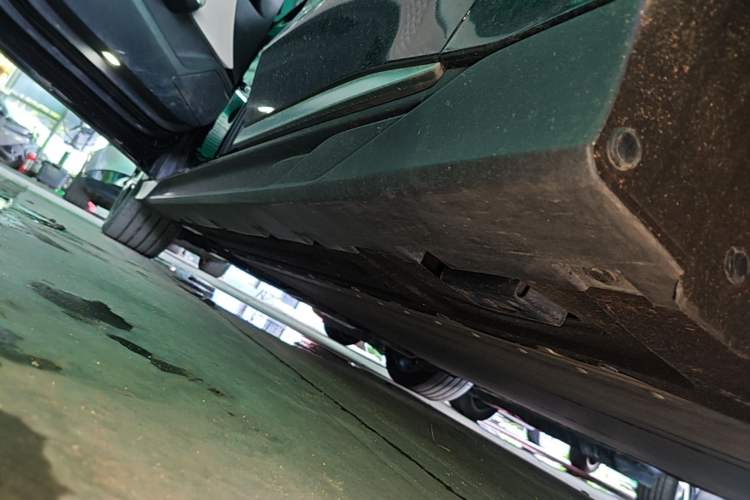Used BYD Han 2024 EV Glory Edition 605KM Front-Wheel-Drive Premium Model Left Side Sill