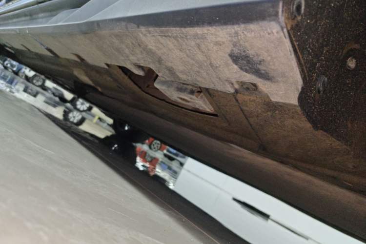 Used BYD Han 2024 EV Glory Edition 506KM Front-Wheel-Drive Premium Model Left Side Sill