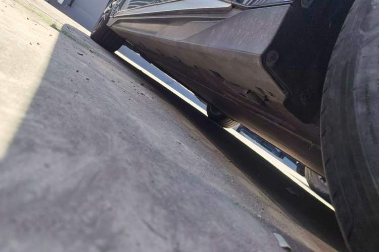 Used BYD Han 2024 EV Glory Edition 610 km All-Wheel Drive "Tian Shen Zhi Jia" Intelligent Driving Model Left Side Sill