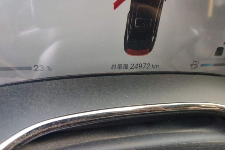Used BYD Han 2024 DM-i Glory Edition 121KM Premium Model Odometer Close Up