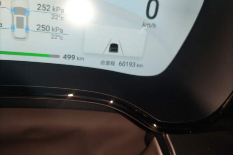 Used BYD Han 2024 EV Glory Edition 605KM Front-Wheel-Drive Premium Model Odometer Close Up