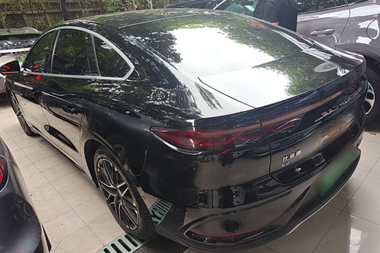 Used BYD Han 2024 EV Glory Edition 605KM Front-Wheel-Drive Premium Model Rear Left 45 Deg