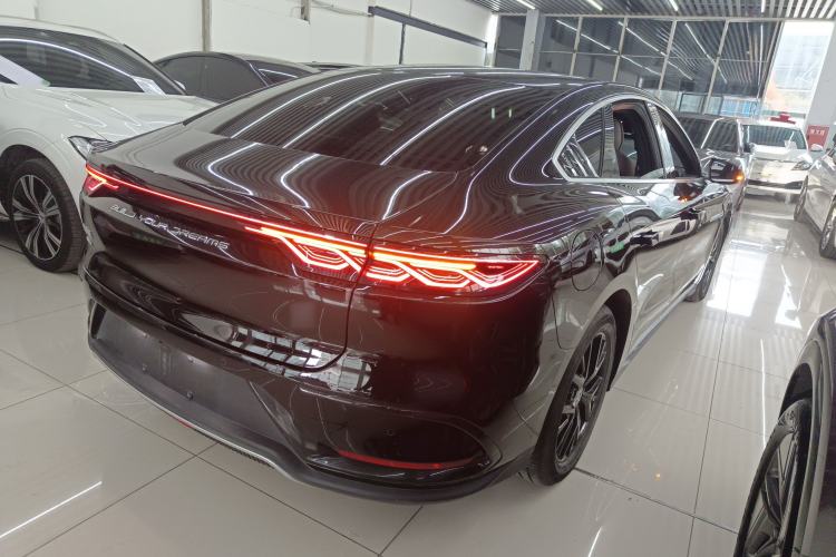 Used BYD Han 2024 DM-i Glory Edition 121KM Prestige Model Rear Right 45 Deg