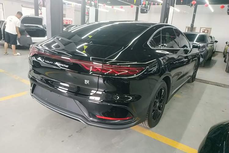 Used BYD Han 2024 DM-i Glory Edition 121KM Prestige Model Rear Right 45 Deg