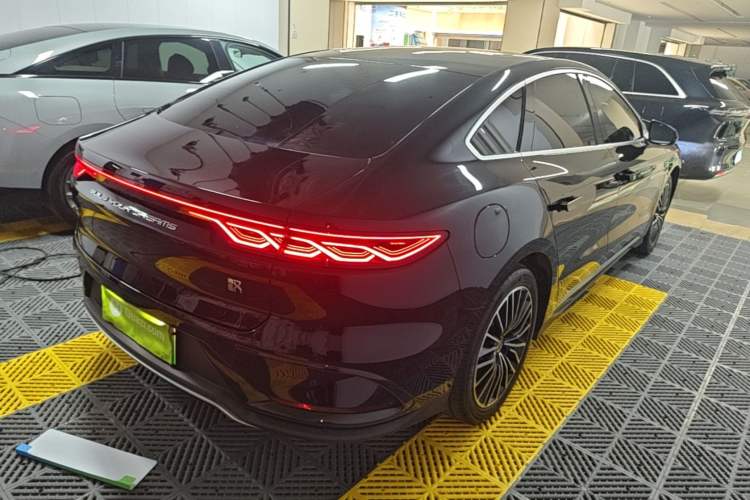 Used BYD Han 2024 EV Glory Edition 506KM Front-Wheel-Drive Premium Model Rear Right 45 Deg