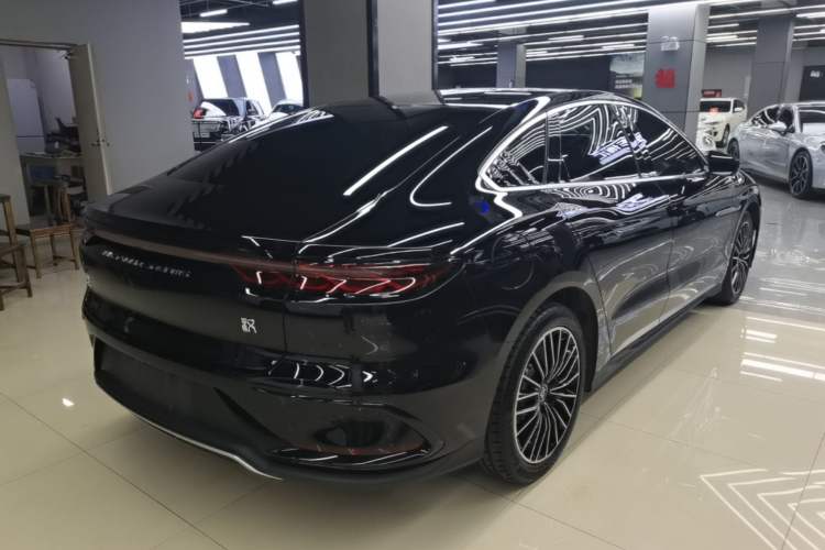 Used BYD Han 2024 DM-i Glory Edition 121KM Prestige Model Rear Right 45 Deg