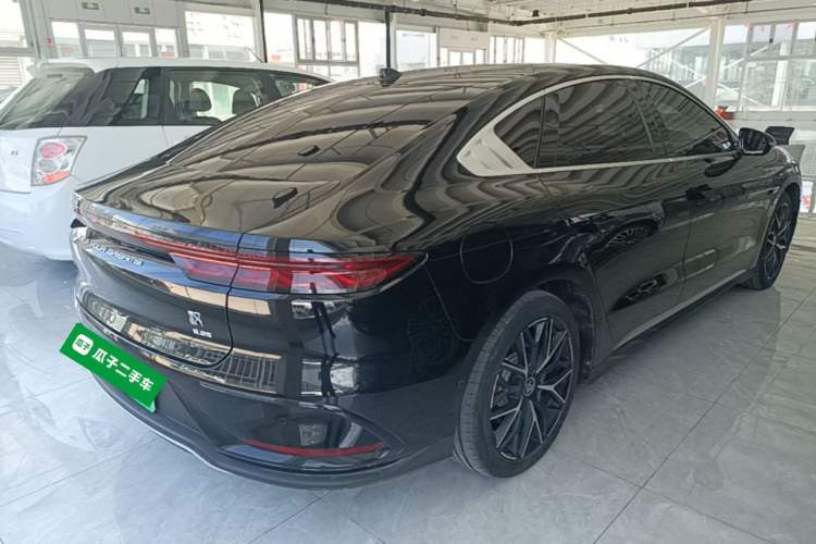 Used BYD Han 2024 EV Glory Edition 610 km All-Wheel Drive "Tian Shen Zhi Jia" Intelligent Driving Model Rear Right 45 Deg
