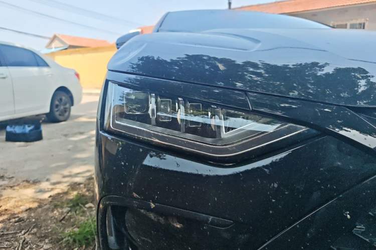 Used BYD Han 2024 DM-i Glory Edition 121KM Prestige Model Right Front Headlight