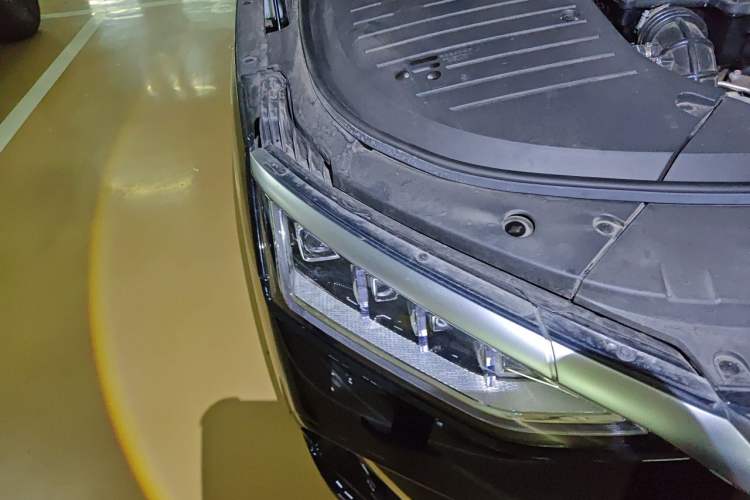 Used BYD Han 2024 DM-i Glory Edition 121KM Elite Model Right Front Headlight