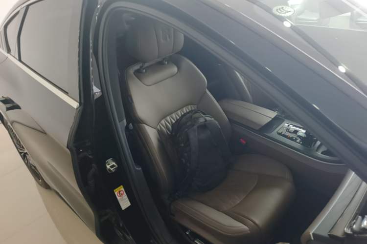 Used BYD Han 2024 DM-i Glory Edition 121KM Premium Model Right Front Seat