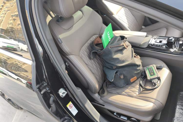 Used BYD Han 2024 EV Glory Edition 605KM Front-Wheel-Drive Premium Model Right Front Seat