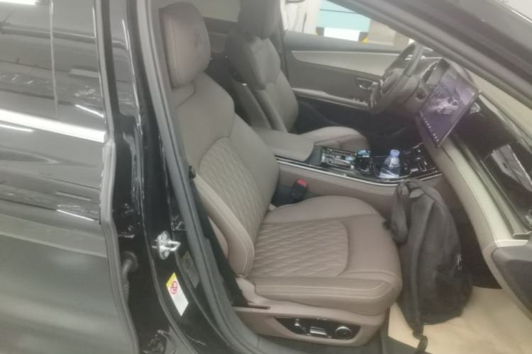 Used BYD Han 2024 EV Glory Edition 605KM Front-Wheel-Drive Premium Model Right Front Seat