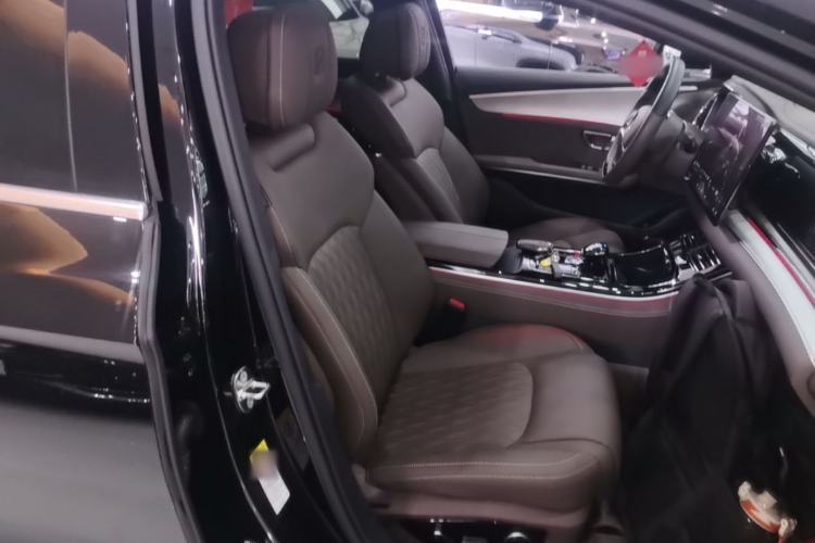 Used BYD Han 2024 DM-i Glory Edition 121KM Prestige Model Right Front Seat