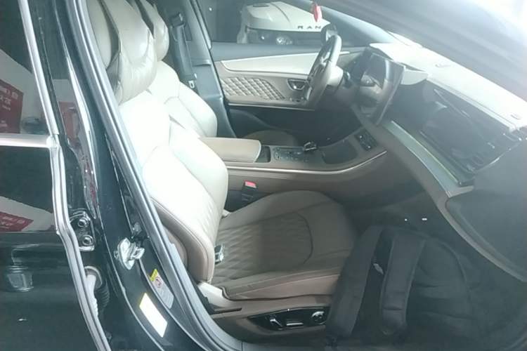 Used BYD Han 2024 DM-i Glory Edition 121KM Prestige Model Right Front Seat