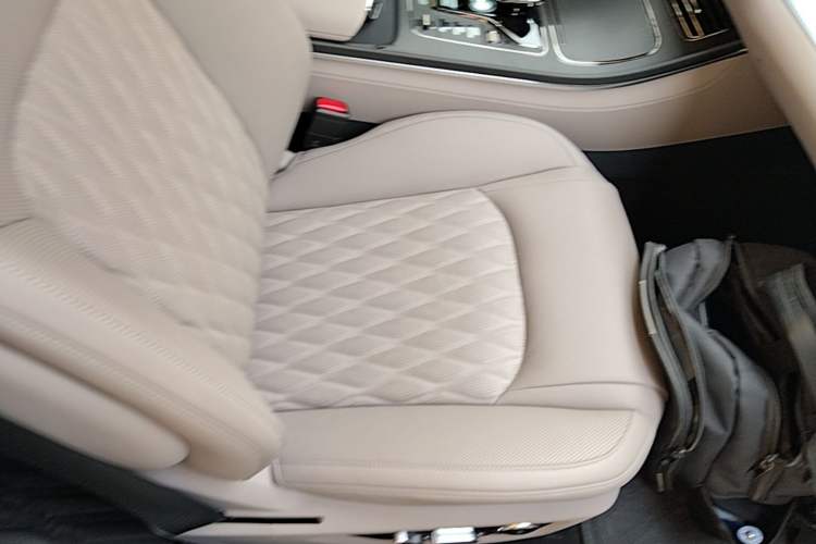 Used BYD Han 2024 EV Glory Edition 605KM Front-Wheel-Drive Premium Model Right Front Seat
