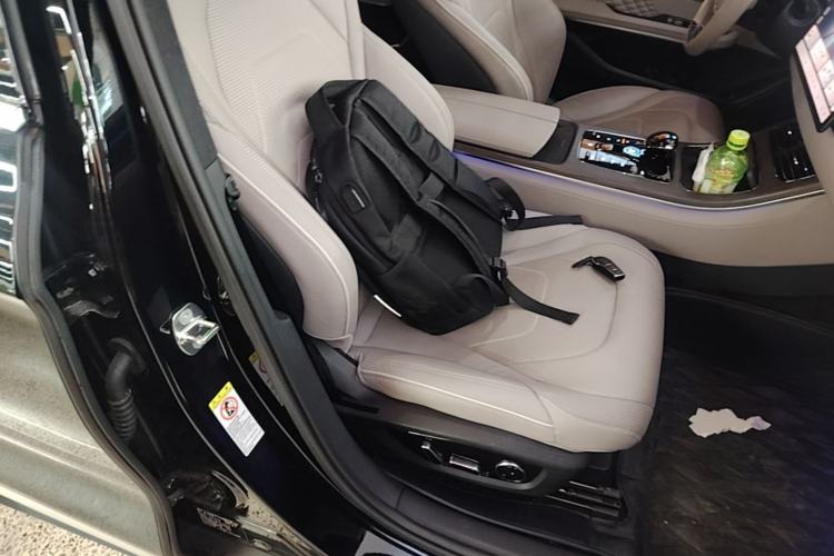 Used BYD Han 2024 EV Glory Edition 610 km All-Wheel Drive "Tian Shen Zhi Jia" Intelligent Driving Model Right Front Seat