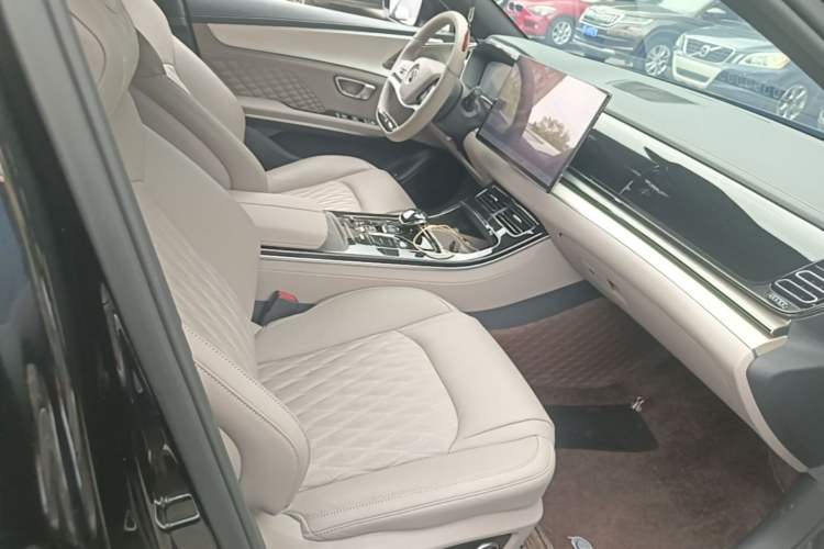 Used BYD Han 2024 EV Glory Edition 605KM Front-Wheel-Drive Premium Model Right Front Seat