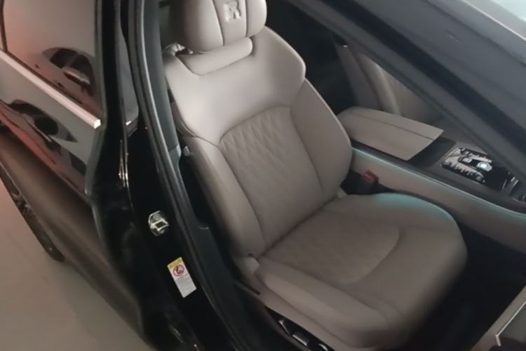Used BYD Han 2024 DM-i Glory Edition 121KM Premium Model Right Front Seat