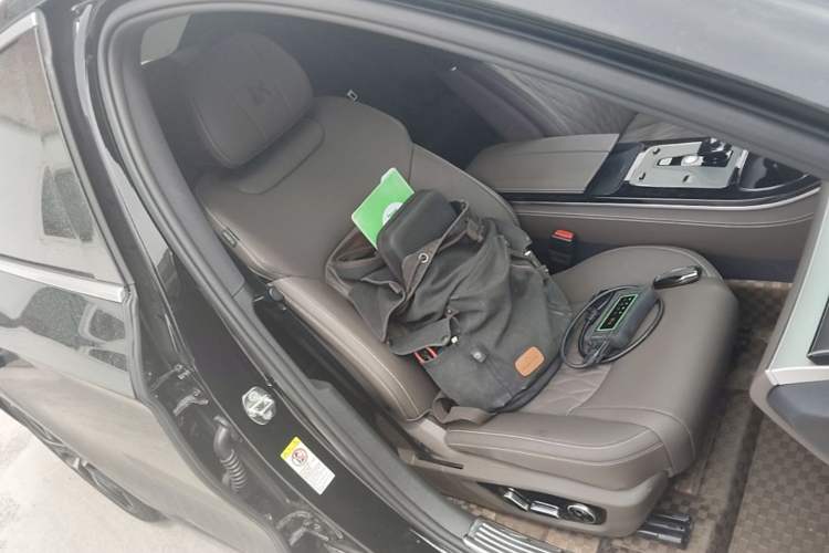 Used BYD Han 2024 EV Glory Edition 506KM Front-Wheel-Drive Premium Model Right Front Seat