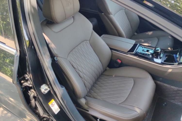 Used BYD Han 2024 EV Glory Edition 605KM Front-Wheel-Drive Premium Model Right Front Seat