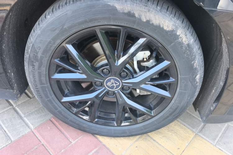 Used BYD Han 2024 DM-i Glory Edition 121KM Elite Model Right Front Wheel Hub