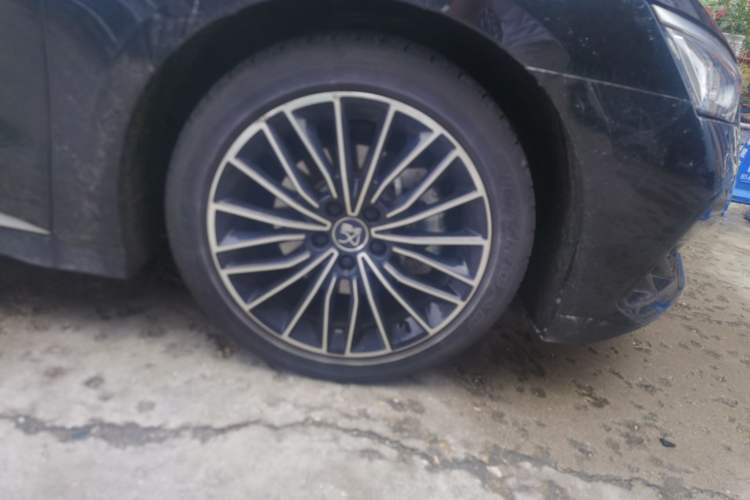 Used BYD Han 2024 DM-i Glory Edition 121KM Premium Model Right Front Wheel Hub