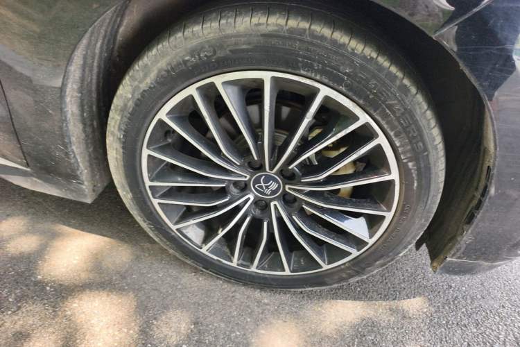 Used BYD Han 2024 EV Glory Edition 506KM Front-Wheel-Drive Premium Model Right Front Wheel Hub