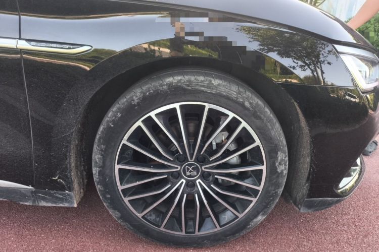 Used BYD Han 2024 DM-i Glory Edition 121KM Prestige Model Right Front Wheel Hub