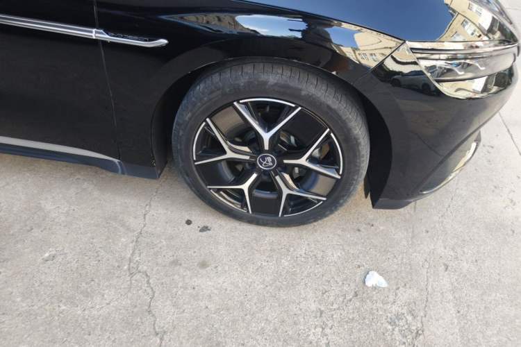 Used BYD Han 2024 EV Glory Edition 605KM Front-Wheel-Drive Premium Model Right Front Wheel Hub