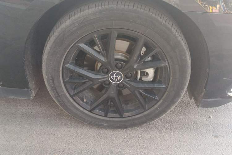 Used BYD Han 2024 DM-i Glory Edition 121KM Elite Model Right Front Wheel Hub
