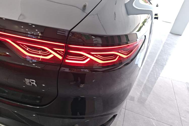 Used BYD Han 2024 EV Glory Edition 506KM Front-Wheel-Drive Premium Model Right Rear Taillight