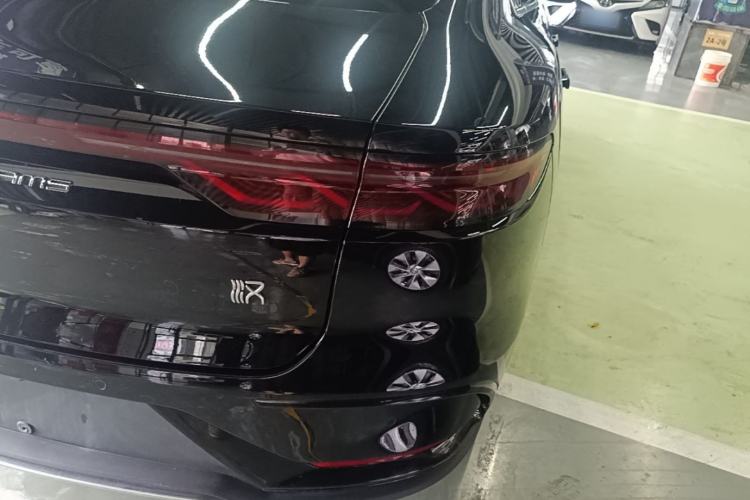Used BYD Han 2024 DM-i Glory Edition 121KM Elite Model Right Rear Taillight