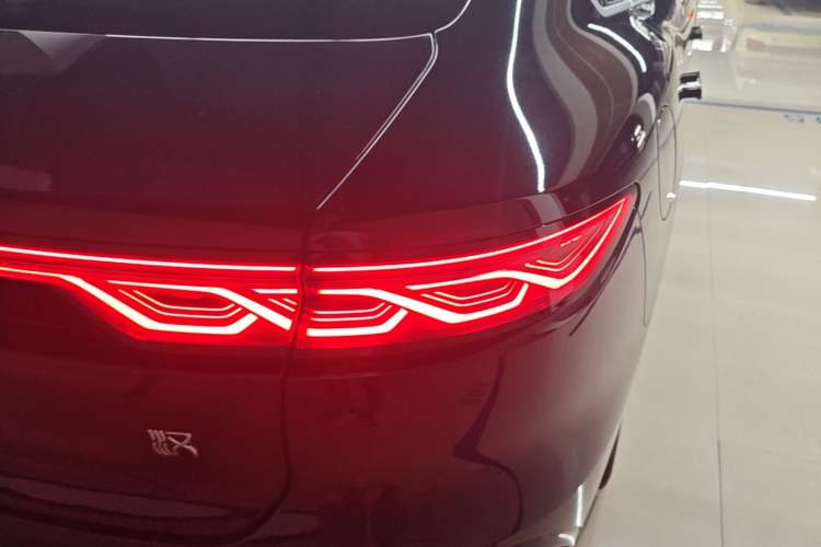 Used BYD Han 2024 DM-i Glory Edition 121KM Premium Model Right Rear Taillight