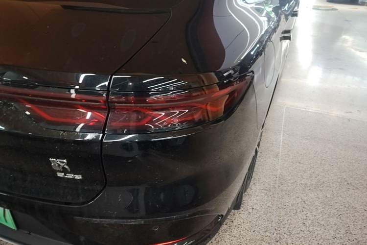 Used BYD Han 2024 EV Glory Edition 610 km All-Wheel Drive "Tian Shen Zhi Jia" Intelligent Driving Model Right Rear Taillight