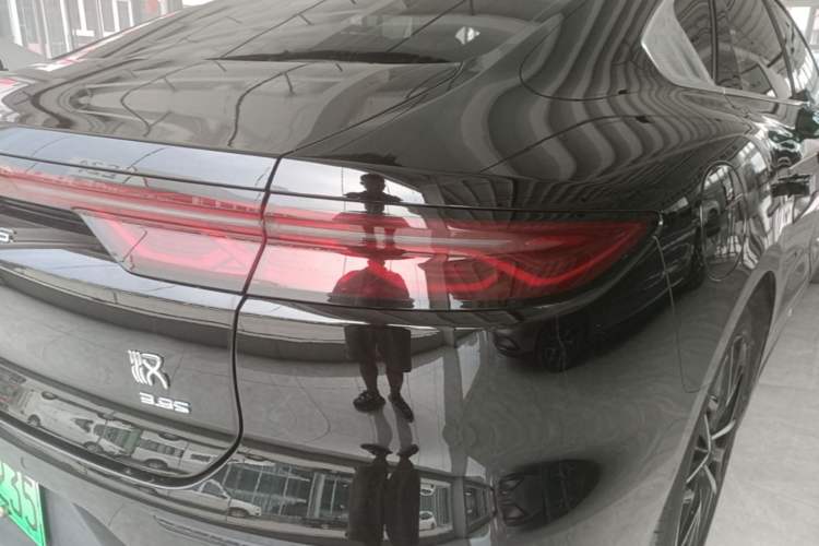 Used BYD Han 2024 EV Glory Edition 610 km All-Wheel Drive "Tian Shen Zhi Jia" Intelligent Driving Model Right Rear Taillight