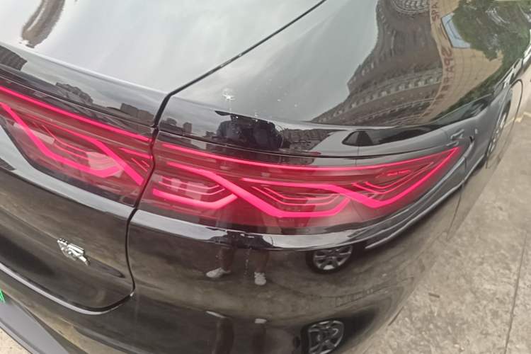 Used BYD Han 2024 EV Glory Edition 605KM Front-Wheel-Drive Premium Model Right Rear Taillight
