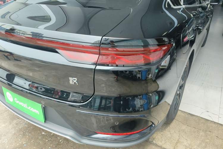 Used BYD Han 2024 DM-i Glory Edition 121KM Prestige Model Right Rear Taillight