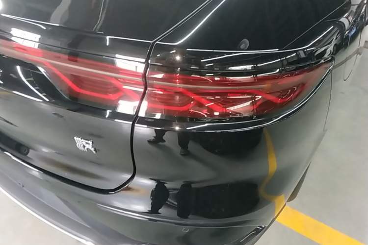 Used BYD Han 2024 DM-i Glory Edition 121KM Prestige Model Right Rear Taillight