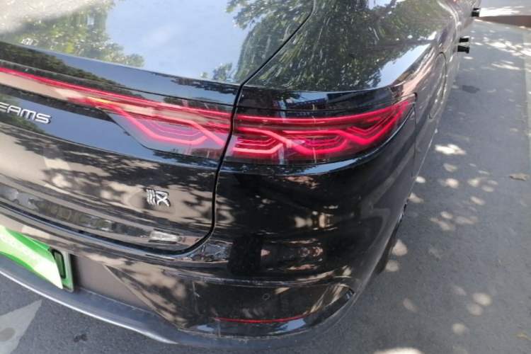Used BYD Han 2024 DM-i Glory Edition 121KM Premium Model Right Rear Taillight