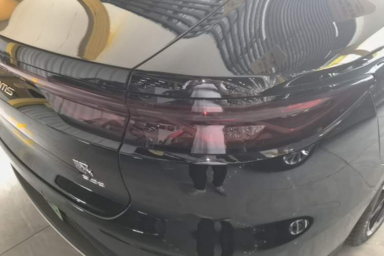 Used BYD Han 2024 EV Glory Edition 610 km All-Wheel Drive "Tian Shen Zhi Jia" Intelligent Driving Model Right Rear Taillight