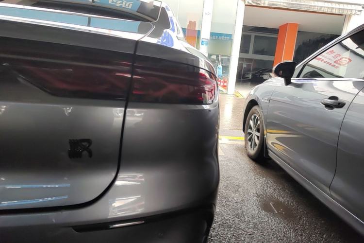 Used BYD Han 2024 EV Glory Edition 605KM Front-Wheel-Drive Premium Model Right Rear Taillight